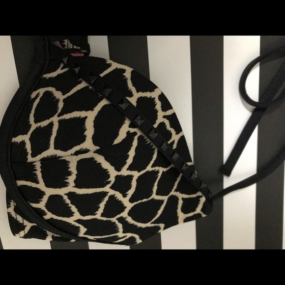 Victoria’s Secret Giraffe Print Bikini 👙 - Picture 2 of 3